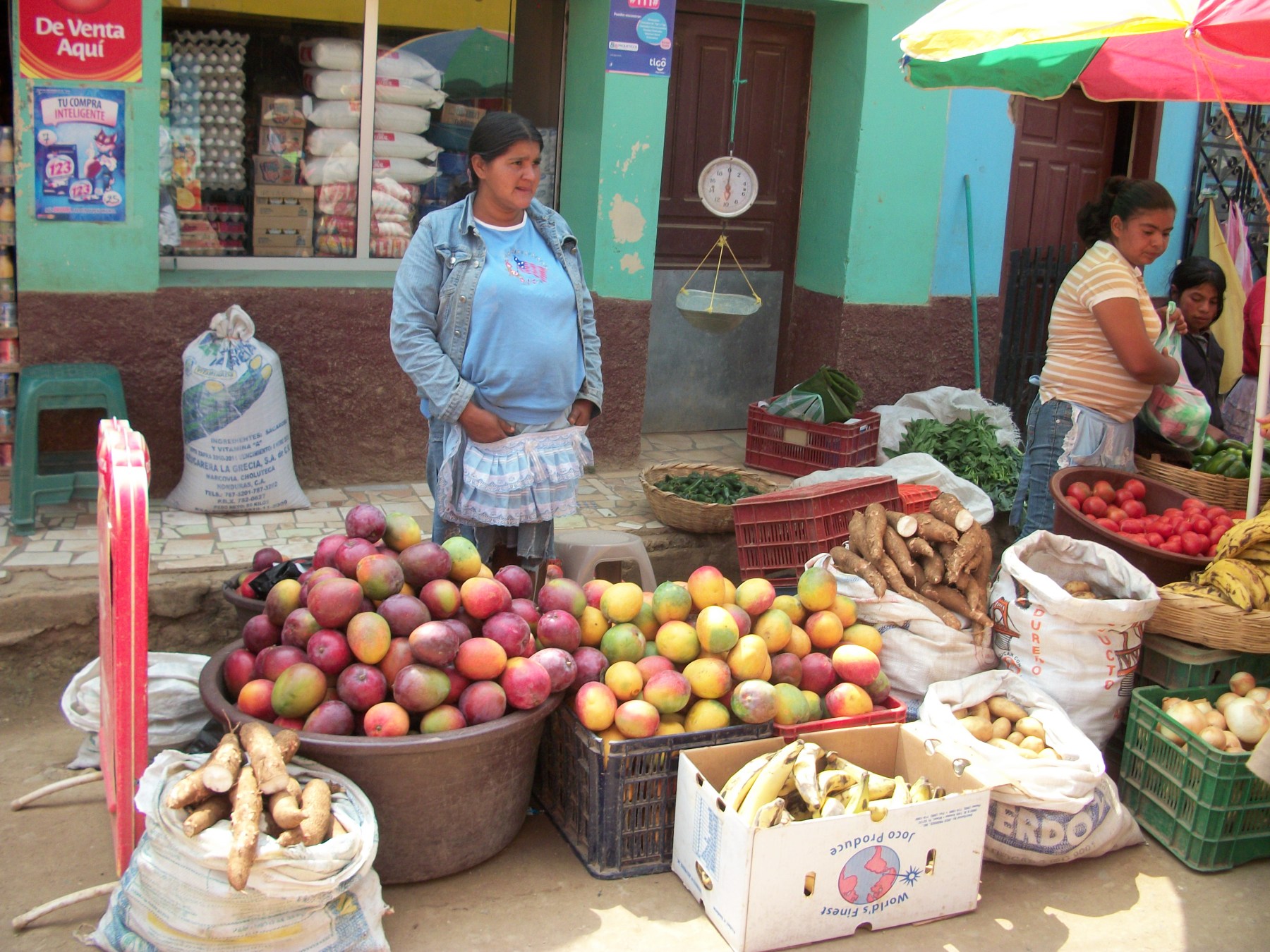 Lenca produce market in La Esperanza, Honduras